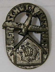 German Pin Badge - Anti-Aircraft Defence Force - WWI Luftschutz